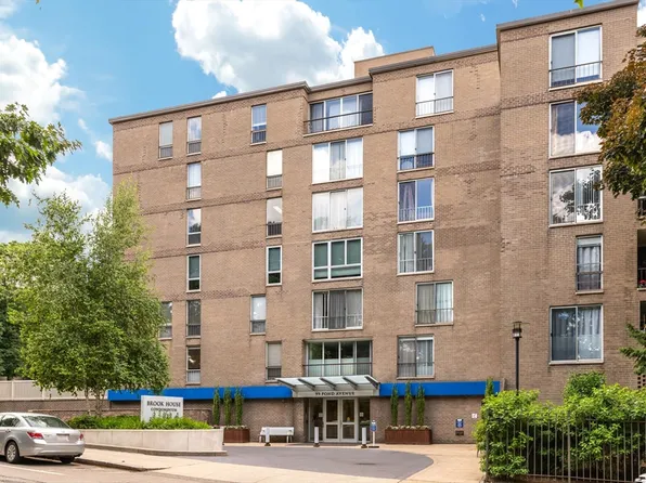 99 Pond Ave APT 504, Brookline, MA 02445