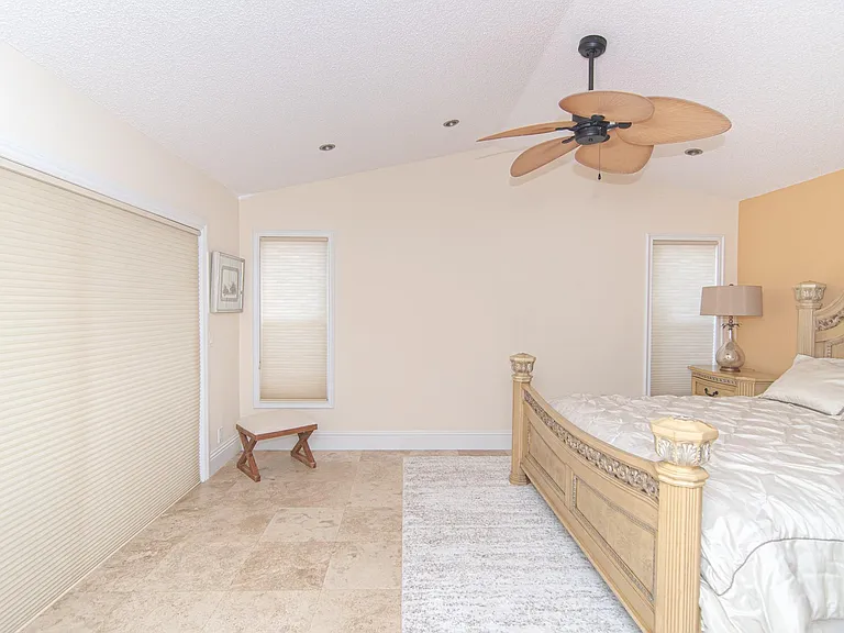 8410 Brussels Way — Photo 17
