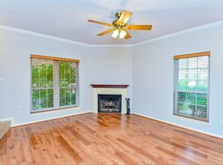 7575 Cambridge St APT 202, Houston, TX 77054