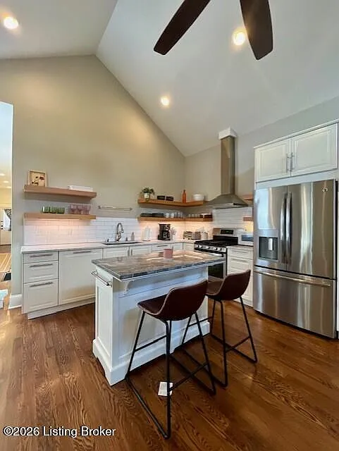 2 bed, 1.0 bath, 1018 sqft, $2,400 — Photo 4