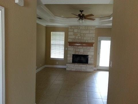 3rd image of 801 Scarlet Oak Ct