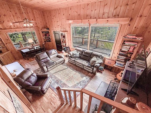 2nd image of 3148 Riverside Dr