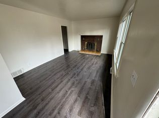 2204 S Lees Summit Rd, Independence, MO 64050