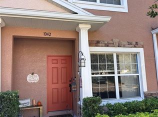 1042 Sleepy Oak Dr, Wesley Chapel, FL 33543