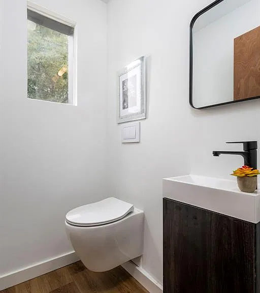 2744 Lawrence St — Photo 16