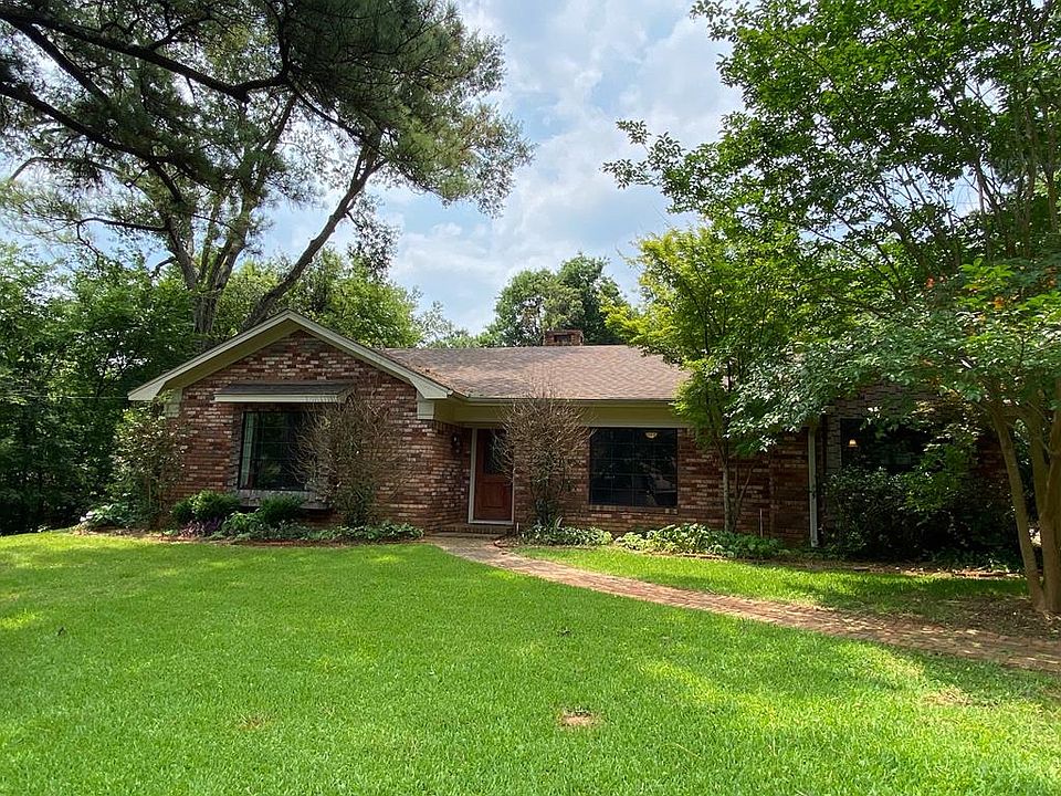 1st image of 302 Brookshire Dr