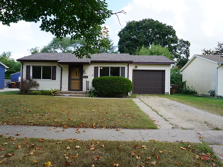 7819 Orion St — Photo 2