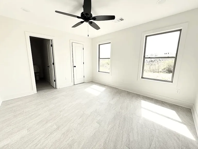 240 Wolf Den Ln — Photo 10