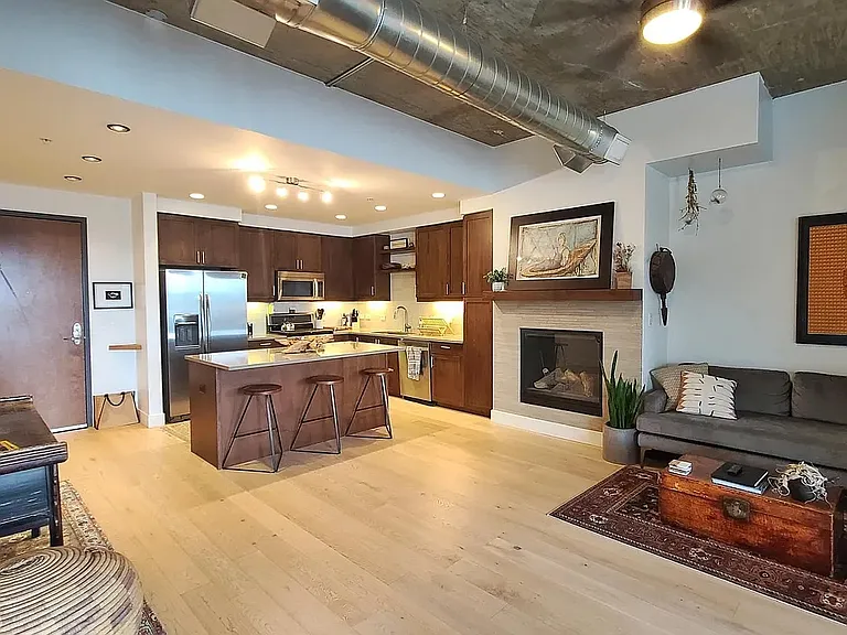 3301 Arapahoe Ave #E405 — Photo 1