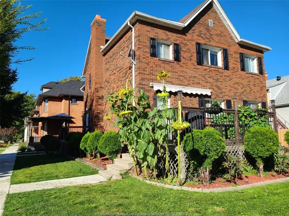 600 Park St W #1, Windsor, ON N9A 5V6