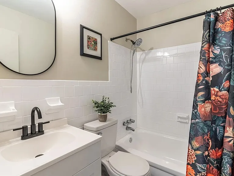 2748 Montgomery Ave #2748-1 — Photo 7