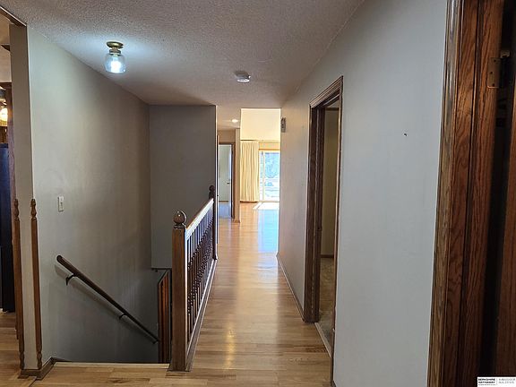 4th image of 6819 Northridge Rd