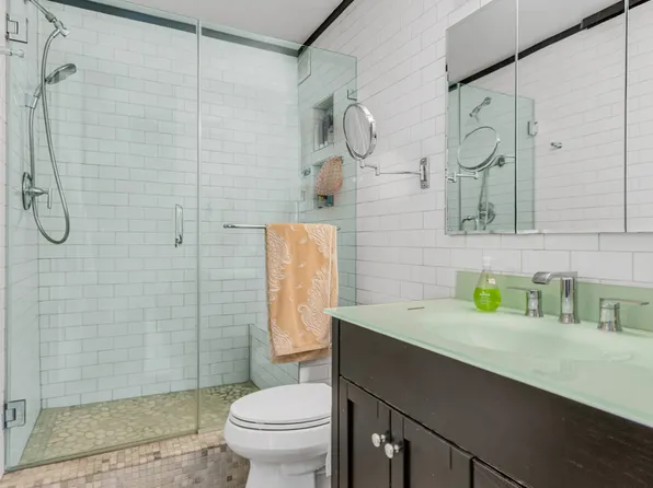 245 East 54th Street image 5 of 10