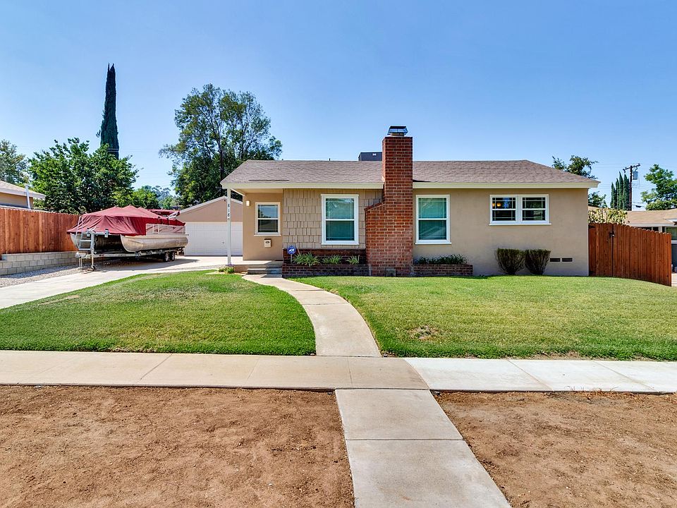 1st image of 818 Robinhood Ln