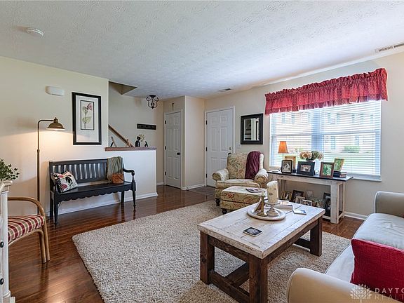 3rd image of 35 Gabriel St