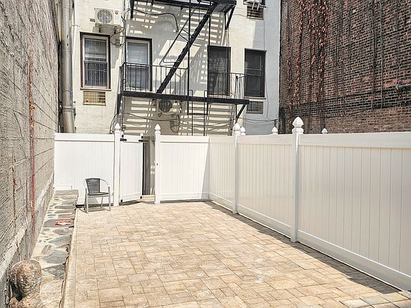 4th image of 338 E 14th St APT A