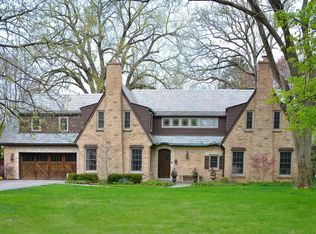 1118 Mohawk Rd, Wilmette, IL 60091