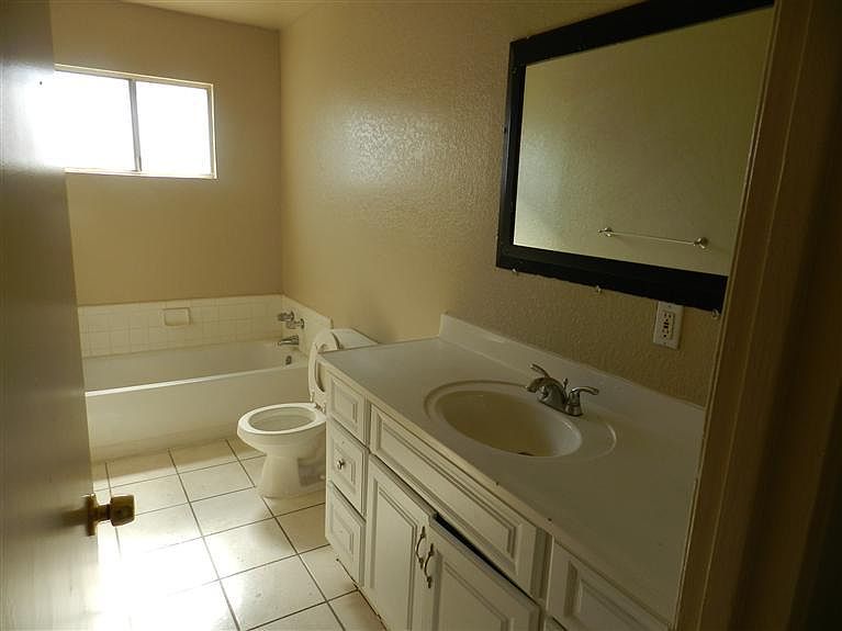 2nd image of 4715 E Alta Ave