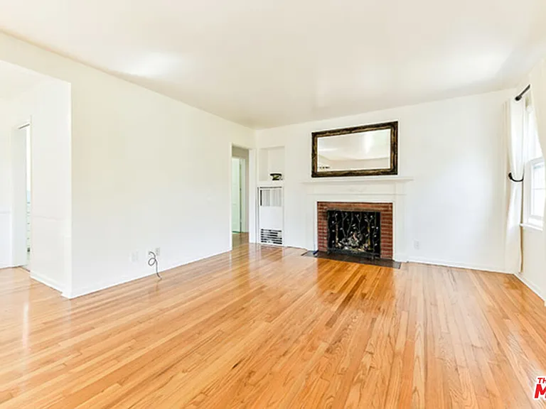 2468 Glencoe Ave — Photo 2
