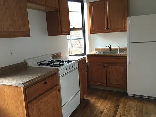 Rented by GPA Realty | media 18