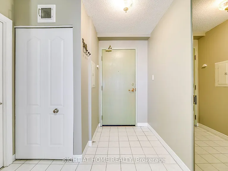 10 Dayspring Cir #805 — Photo 5