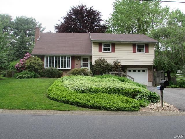 1st image of 121 Jonathan Dr