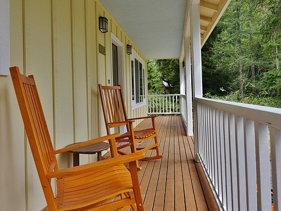4th image of 8042 NE Bayberry Ln