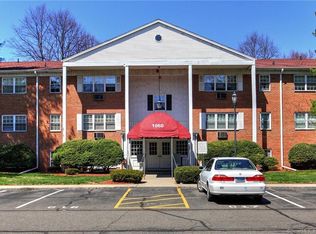 1060 New Haven Ave APT 24, Milford, CT 06460