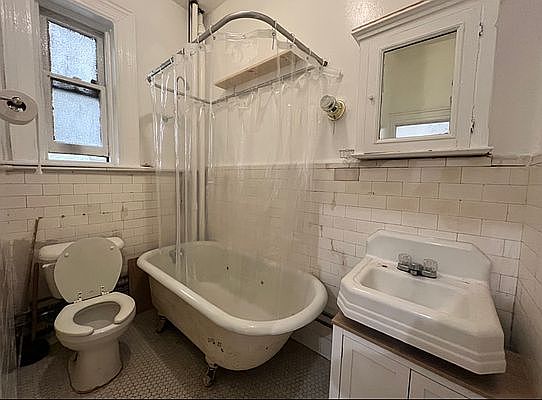 2nd image of 574 7th St APT 22