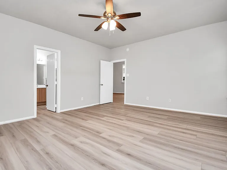 24118 Wild Horse Ln — Photo 27