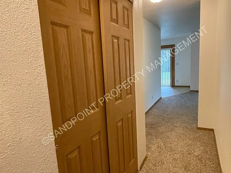 910 N Division Ave #208 — Photo 19