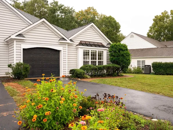533 Pebble Hill Ct, Charlottesville, VA 22903