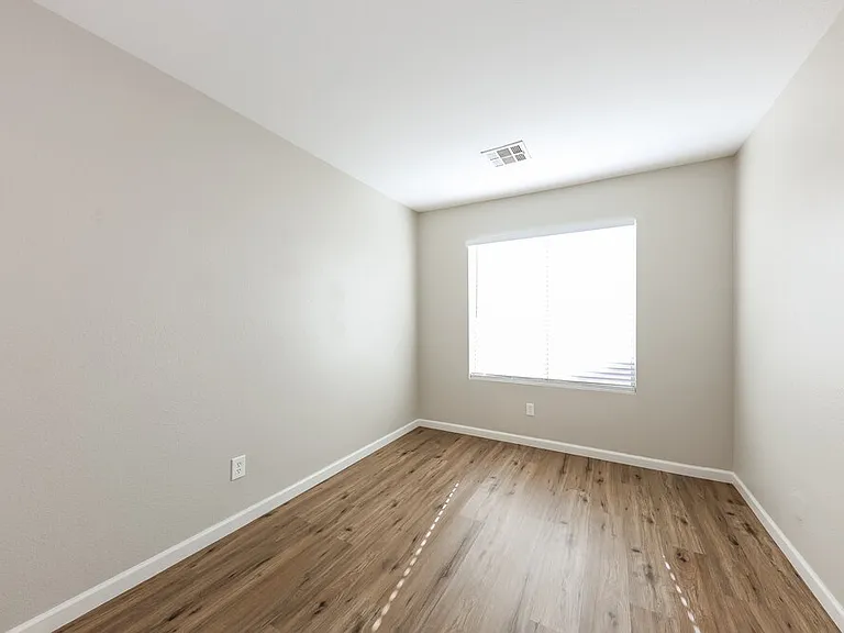 7427 W Tina Ln — Photo 14
