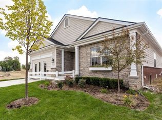 24135 Liberty Hill Dr, Farmington, MI 48336