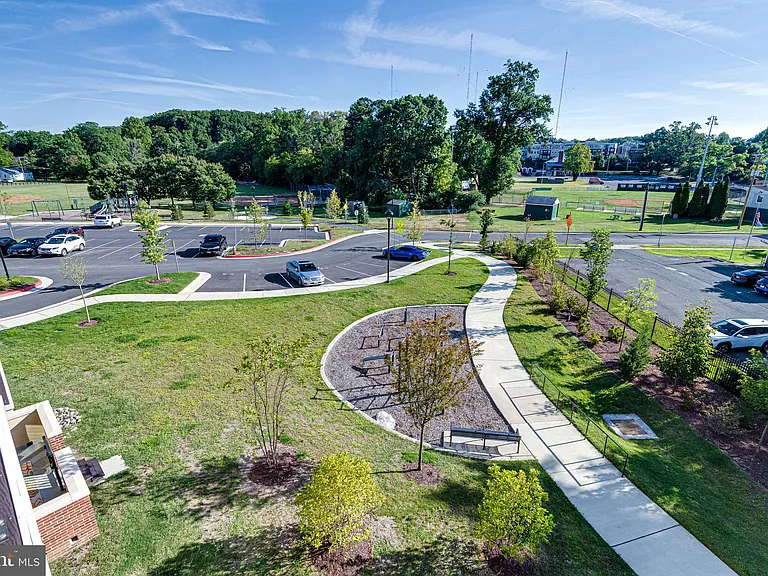10755 Fairgrounds Dr #326 — Photo 41