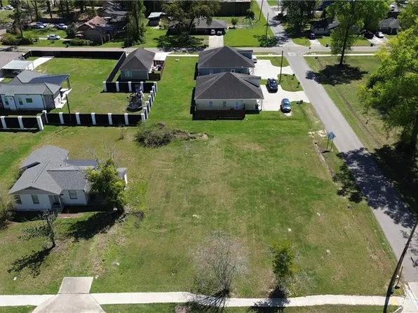 909 W Morris Ave, Hammond, LA 70403