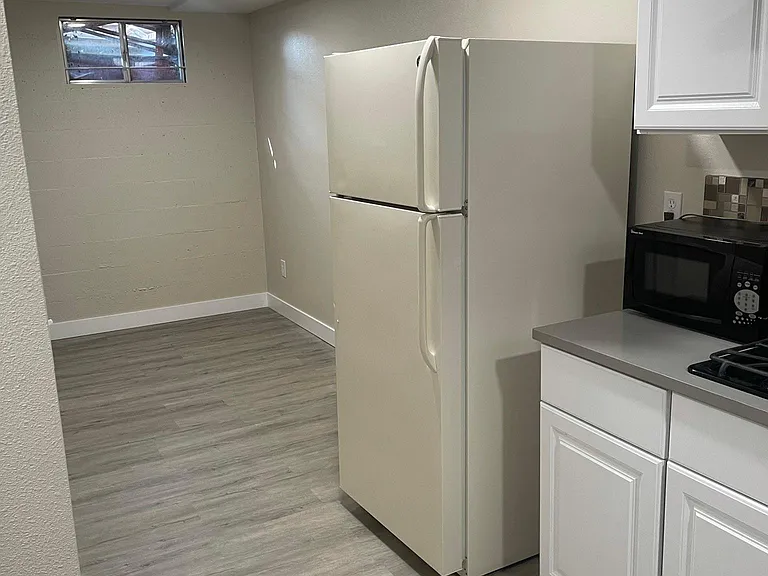 1109 N Jackson St — Photo 14
