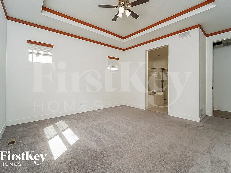 31 Homestead Way — Photo 8