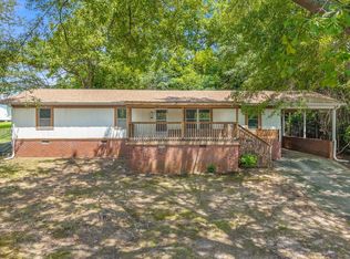 137 Rosemond St, Pickens, SC 29671