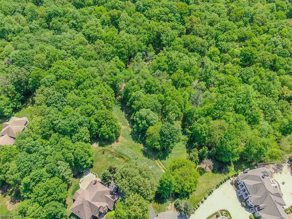 1st image of 9 Vista Ct