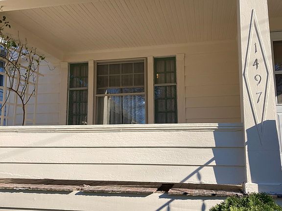 3rd image of 1497 Larchmont Ave