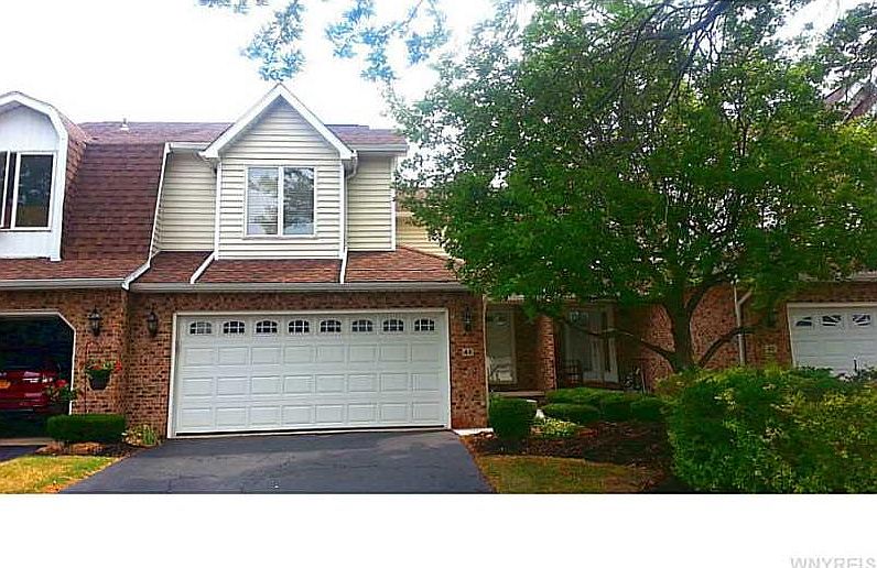 1st image of 44 Niagara Shore Dr #44