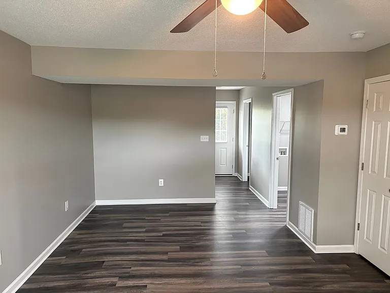 1034 Brandy Ln — Photo 8