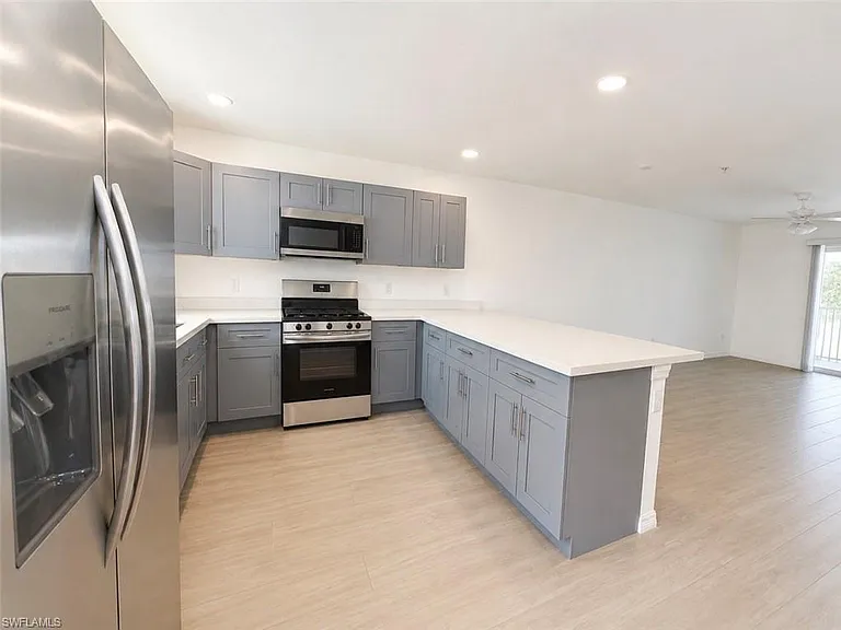 3815 Chiquita Blvd S — Photo 20