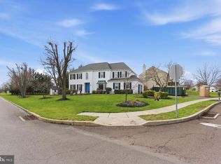 32 Marian Cir, Chalfont, PA 18914