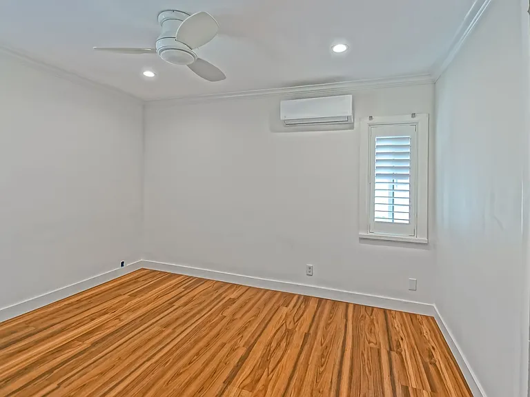 2621 Mathews Ave — Photo 25