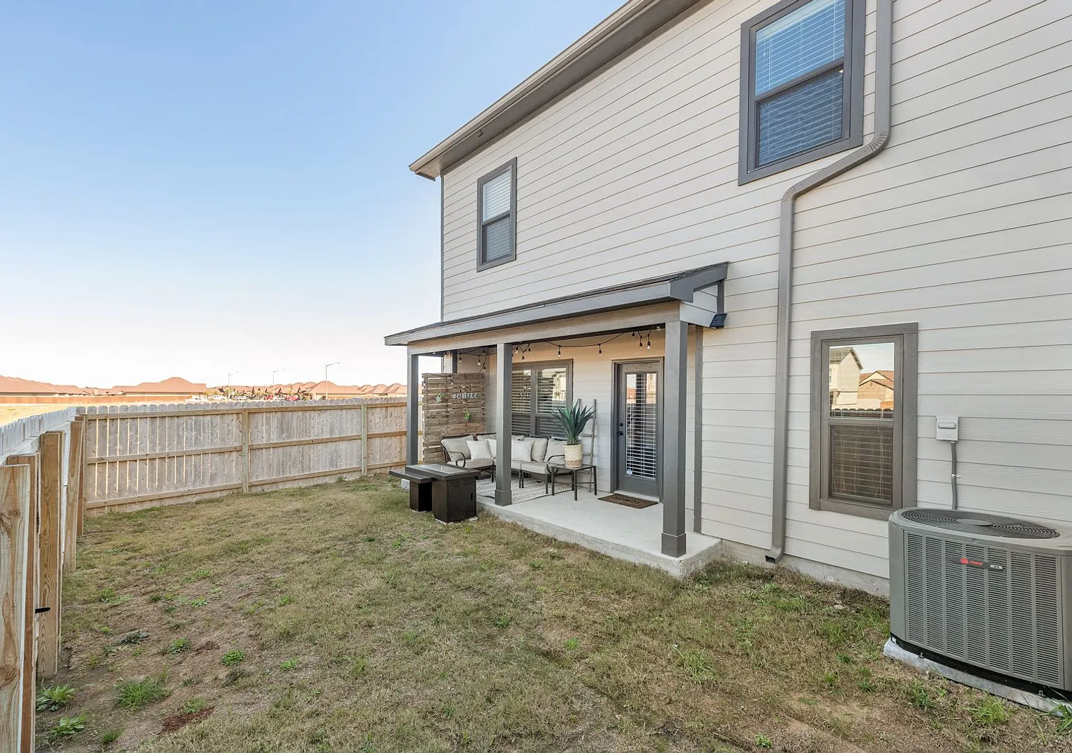 Available August 2027! Gorgeous 3 Bed, 3.5 Bath Townhome in South College Station! — Photo 4