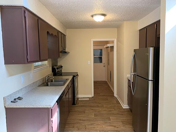 2nd image of 316 Woodale Dr
