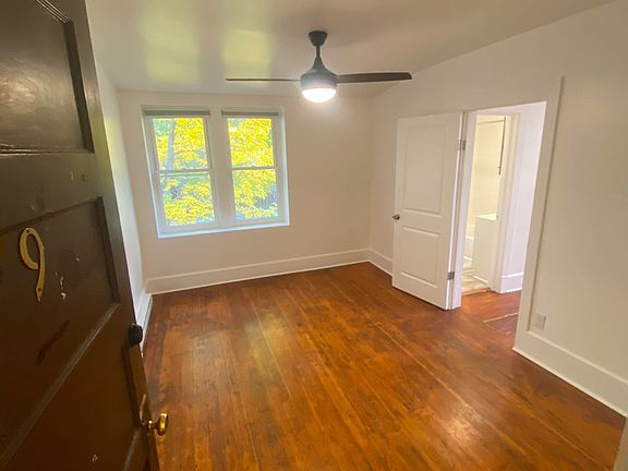 2nd image of 422 N Yellowstone St #9