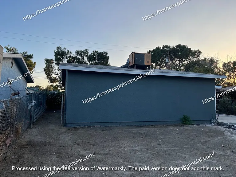 339 N Victoria Ave — Photo 8